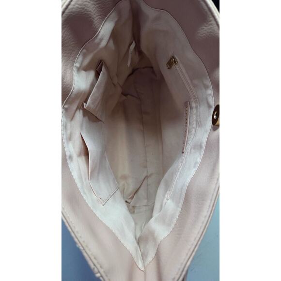 Rampage Pink Quilted Crossbody Bag Faux Leather Gold Zippers NWT/01 - Picture 3 of 4